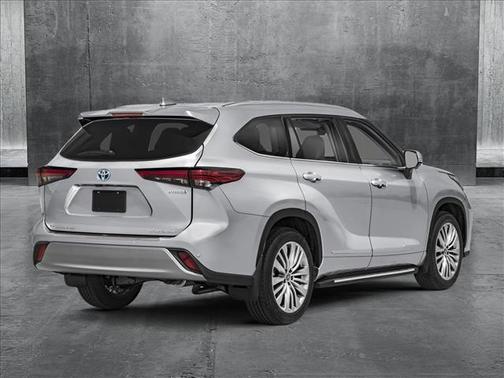 2025 Toyota Highlander Hybrid Platinum