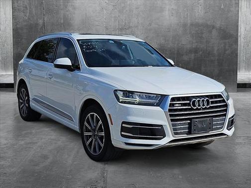 2019 Audi Q7 45 Premium Plus