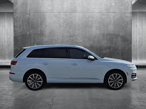 2019 Audi Q7 45 Premium Plus
