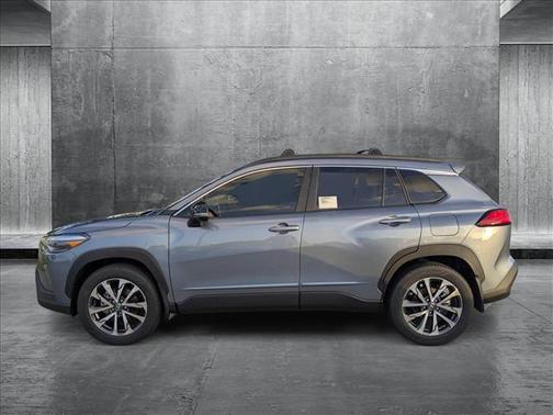 2025 Toyota Corolla Cross XLE