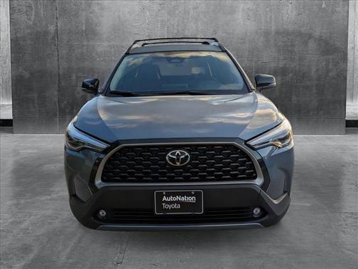 2025 Toyota Corolla Cross XLE