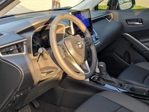 2025 Toyota Corolla Cross XLE