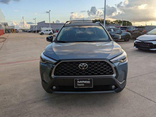 2025 Toyota Corolla Cross XLE