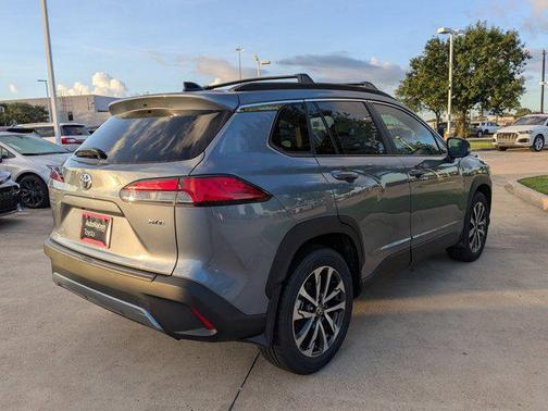 2025 Toyota Corolla Cross XLE