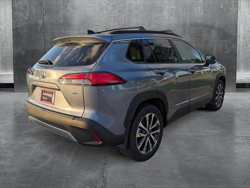 2025 Toyota Corolla Cross XLE