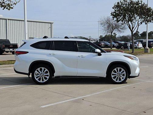 2023 Toyota Highlander Limited