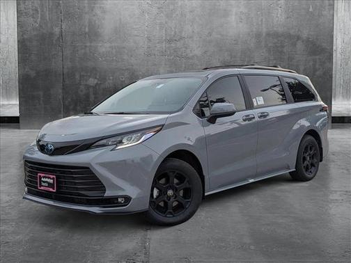 2025 Toyota Sienna Woodland Edition