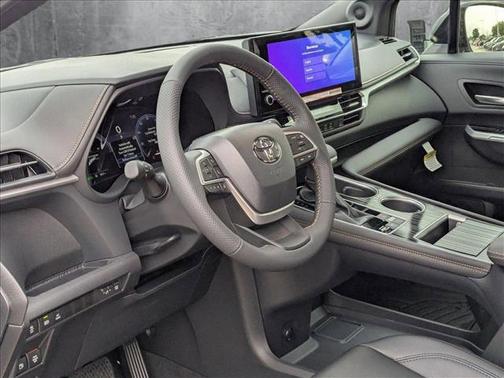 2025 Toyota Sienna Woodland Edition