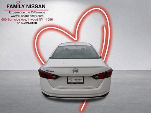 Glacier White 2025 Nissan Altima S