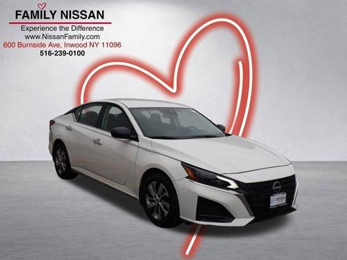 Glacier White 2025 Nissan Altima S