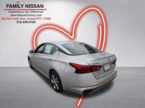 Brilliant Silver Metallic 2025 Nissan Altima S