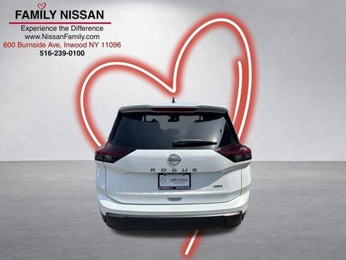 Everest White P 2025 Nissan Rogue S