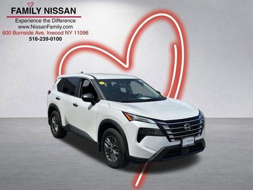 Everest White P 2025 Nissan Rogue S