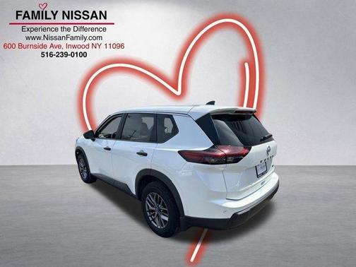 Everest White P 2025 Nissan Rogue S