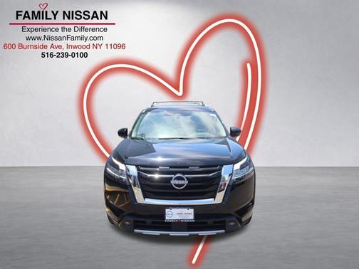 Black 2023 Nissan Pathfinder SL