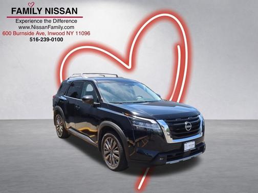 Black 2023 Nissan Pathfinder SL