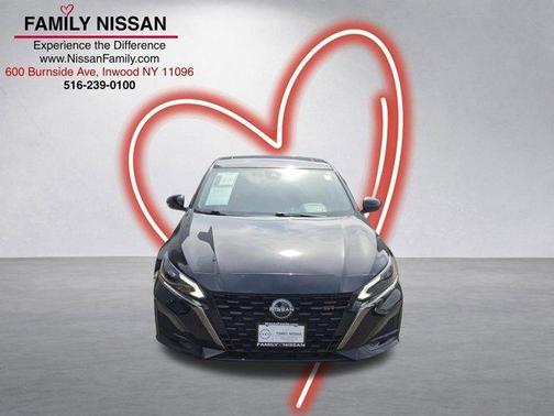Black 2023 Nissan Altima 2.5 SR