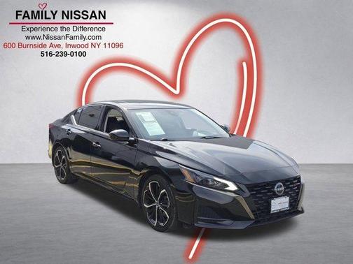 Black 2023 Nissan Altima 2.5 SR