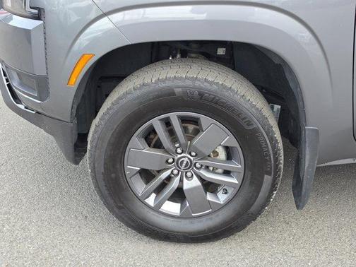 Gun Metallic 2025 Nissan Frontier SV