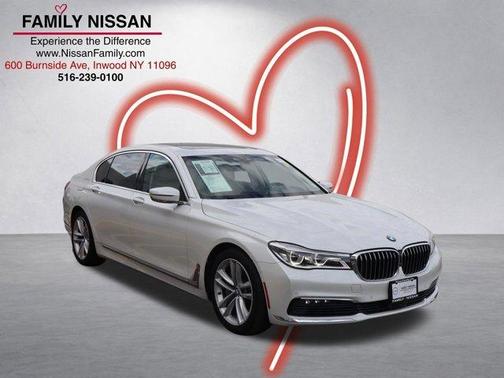 Mineral White Metallic 2017 BMW 750 i