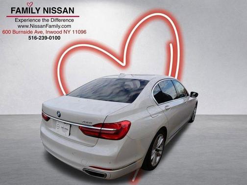 Mineral White Metallic 2017 BMW 750 i