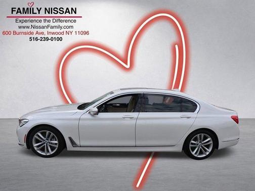 Mineral White Metallic 2017 BMW 750 i