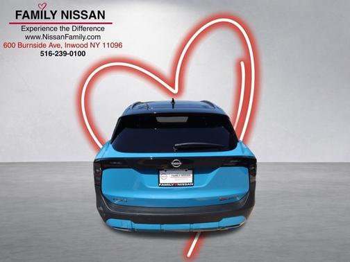 2t Ice Blk Roof 2025 Nissan Kicks SR
