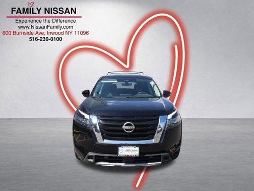 Black 2025 Nissan Pathfinder SL