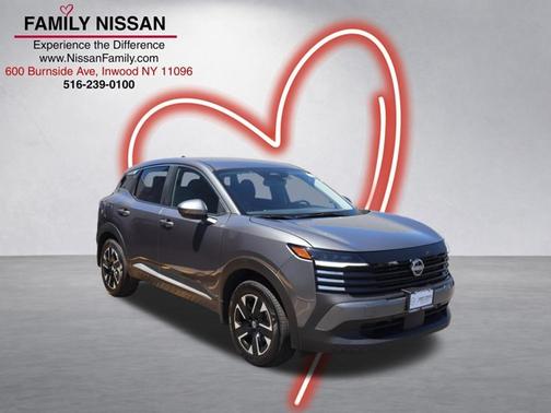 Gun Metallic 2025 Nissan Kicks SV