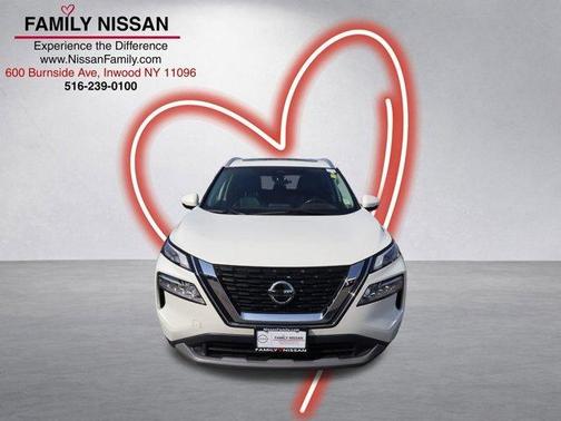 White 2021 Nissan Rogue SV