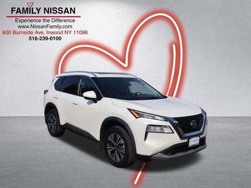 White 2021 Nissan Rogue SV
