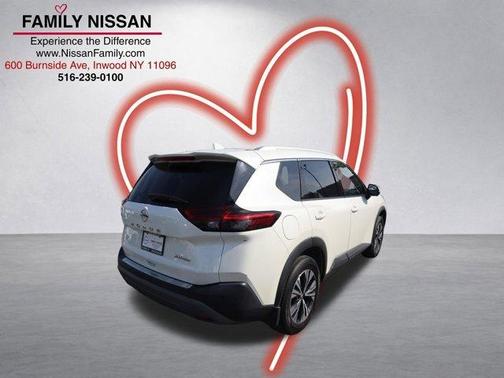 White 2021 Nissan Rogue SV