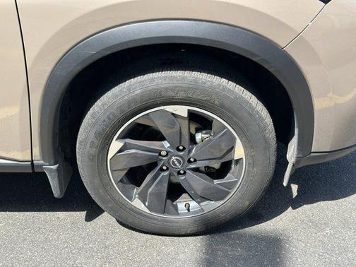 Baja Storm 2025 Nissan Rogue SV