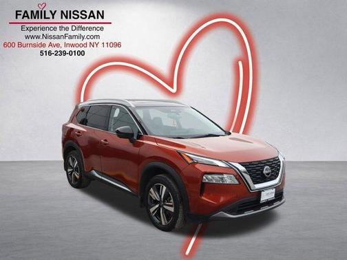 2 Tone Orange / Black 2023 Nissan Rogue SL