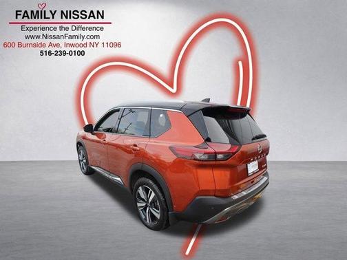2 Tone Orange / Black 2023 Nissan Rogue SL
