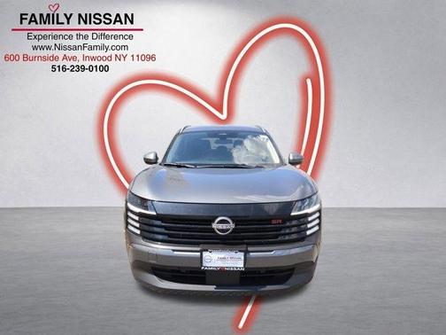 Gun Metallic 2025 Nissan Kicks SR
