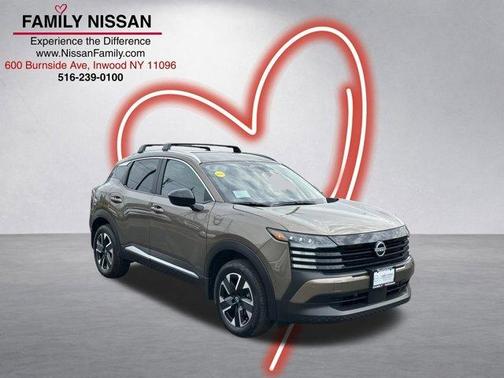 Canyon Bronze M 2026 Nissan Kicks SV