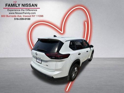 Everest White P 2025 Nissan Rogue S