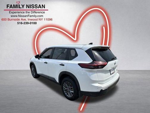 Everest White P 2025 Nissan Rogue S