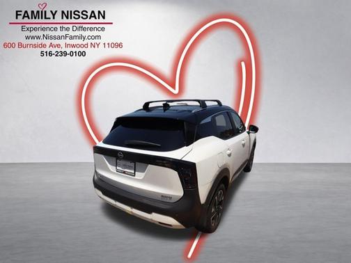 2t Wht Blk Roof 2026 Nissan Kicks SV