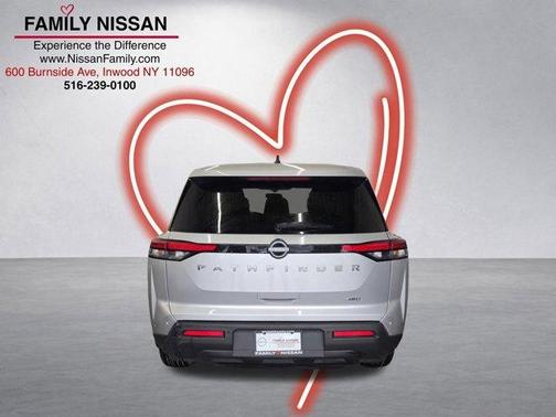 Brilliant Silver Metallic 2024 Nissan Pathfinder S