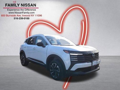 2t Wht Blk Roof 2026 Nissan Kicks SV
