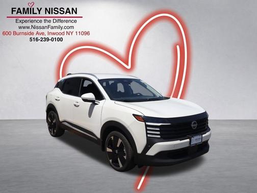 Aspen White Tri 2025 Nissan Kicks SR