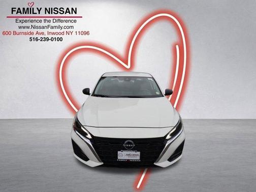 Glacier White 2025 Nissan Altima S