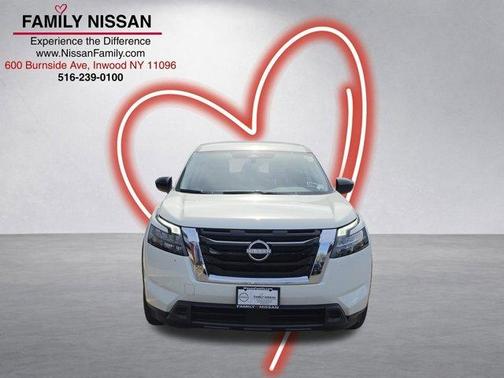 Glacier White 2025 Nissan Pathfinder S