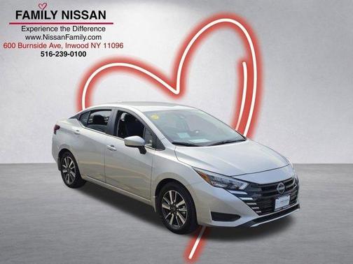 Brilliant Silver Metallic 2025 Nissan Versa 1.6 SV