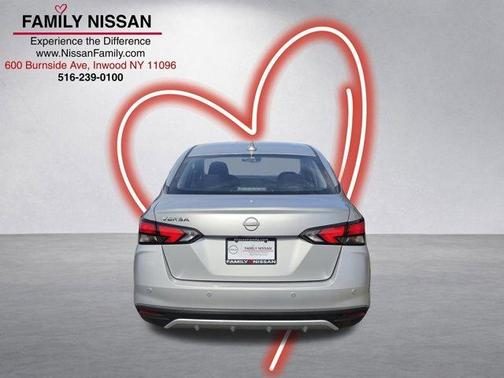 Brilliant Silver Metallic 2025 Nissan Versa 1.6 SV