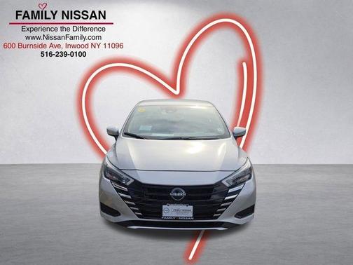 Brilliant Silver Metallic 2025 Nissan Versa 1.6 SV