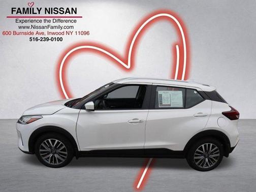 Aspen White 2024 Nissan Kicks SV