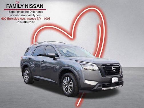 Gun Metallic 2024 Nissan Pathfinder SL
